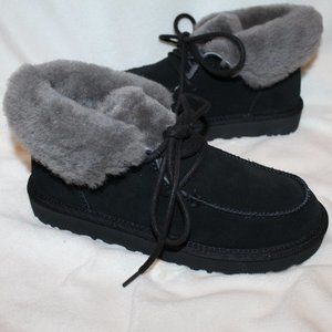 NIB UGG WOMEN'S DIARA SUEDE SHEARLING BOOTIES SLIPPERS‎